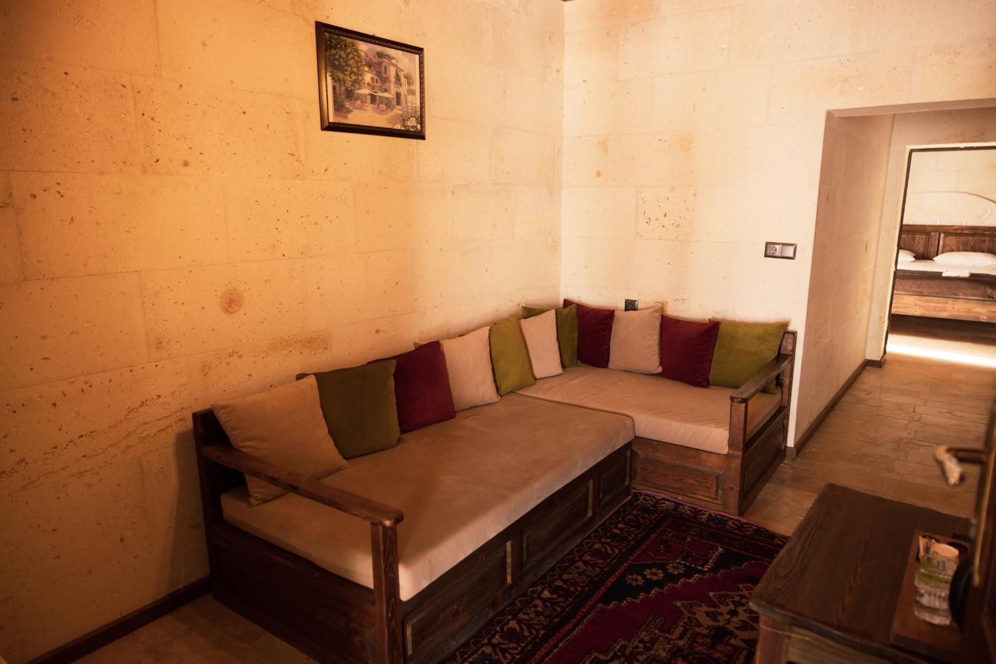 Goereme Stone Age Apartment ภายนอก รูปภาพ